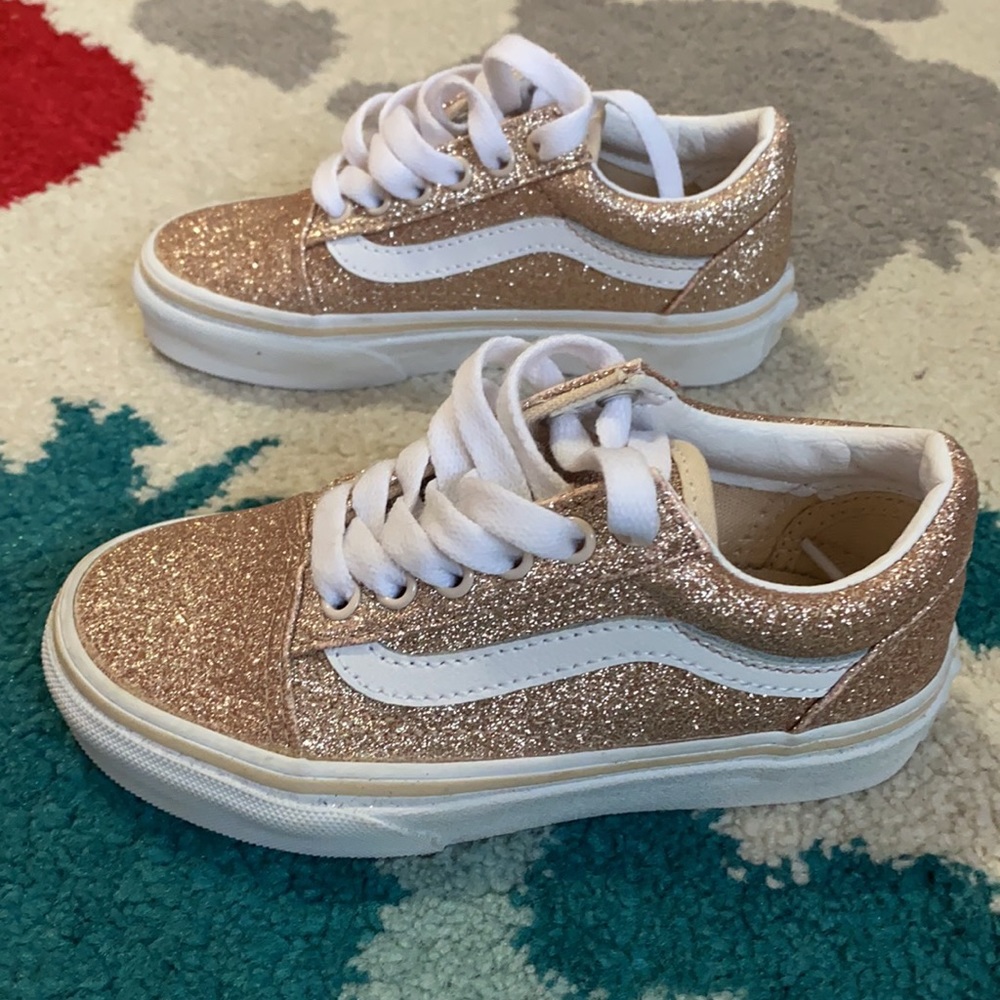 VANS - Picture 3 of 6